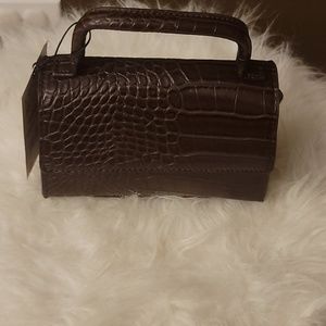 Meet your Posher, Charmaine